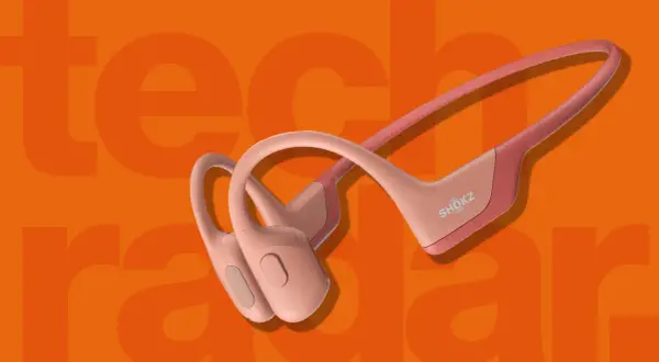 Auriculares Shokz de conducción ósea en color rosa, perfectos para escuchar música mientras te mantienes conectado con tu entorno.