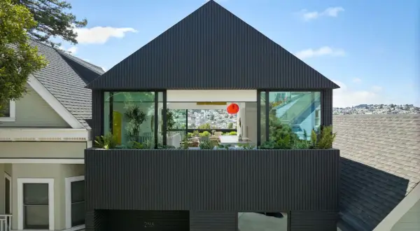 Casa moderna con vistas panorámicas, ideal para escuchar música house 2000.