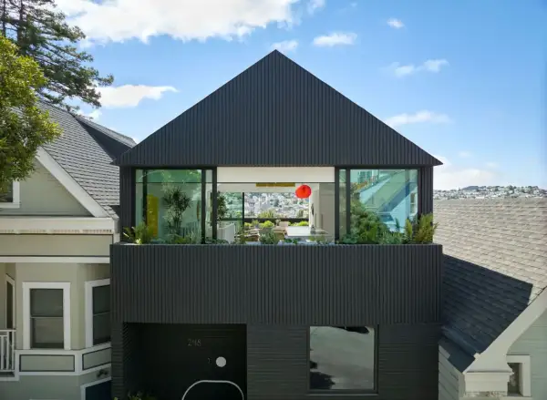 Casa moderna con vistas panorámicas, ideal para escuchar música house 2000.